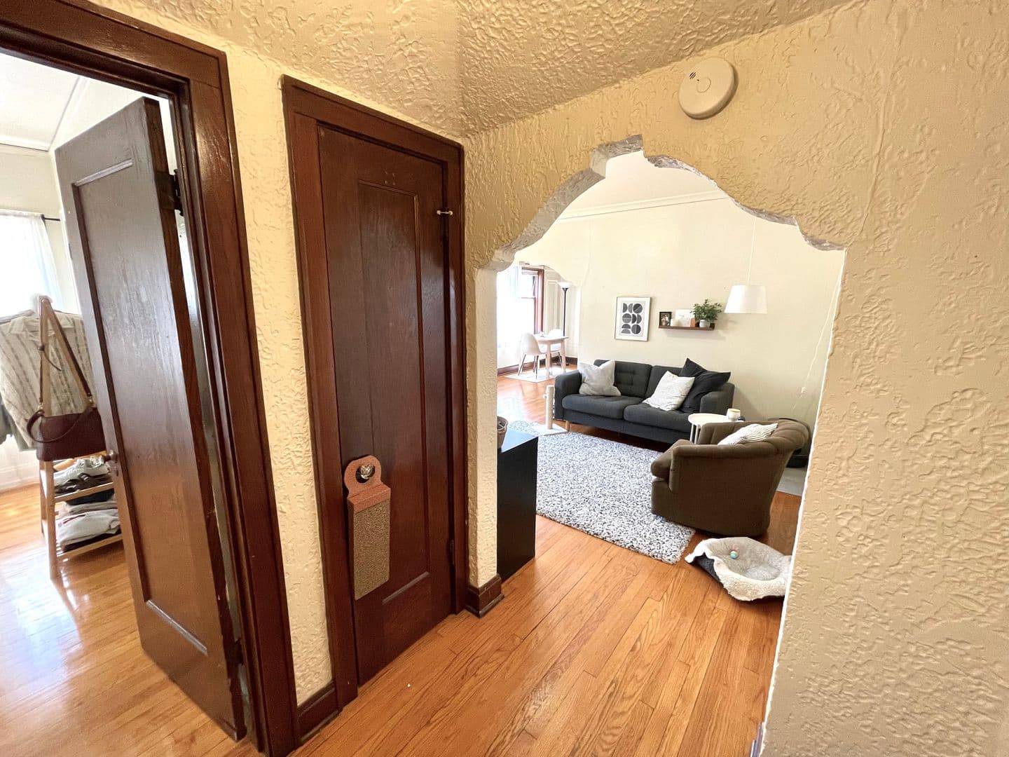 Shorewood Apartment: 3825 N Oakland Ave