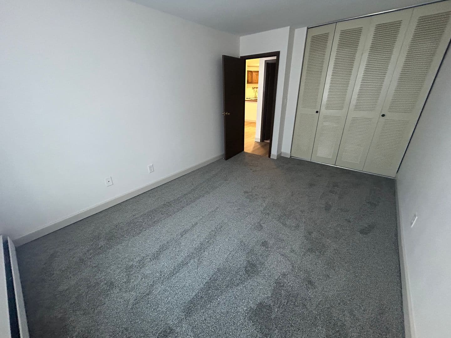Milwaukee Apartment: 2636 S Logan Ave