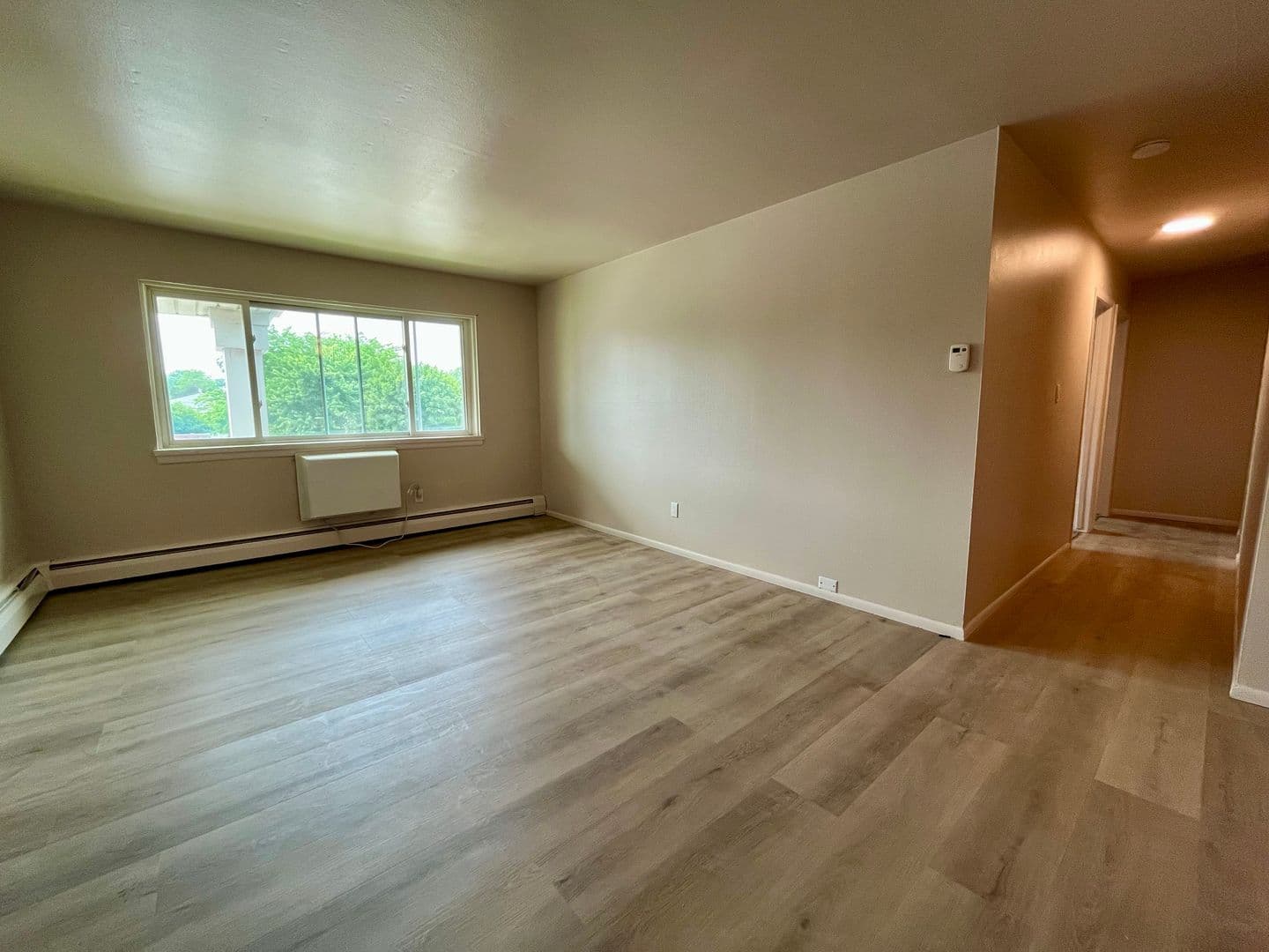 Milwaukee Apartment: 4246 S 60th St
