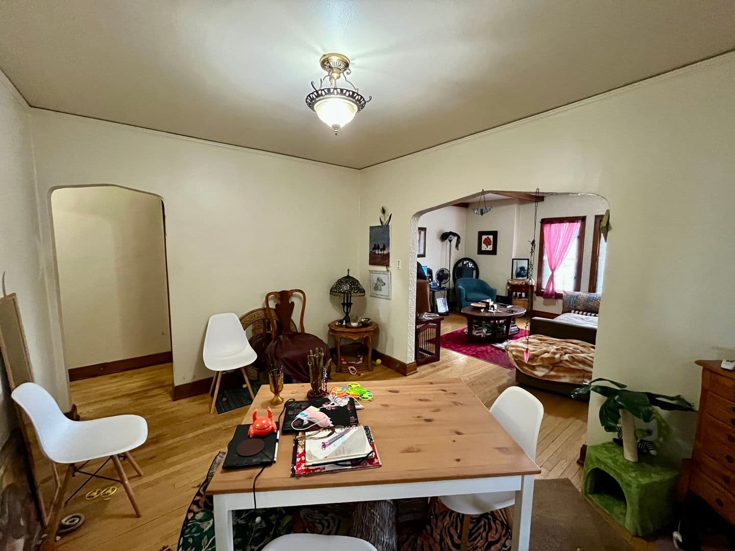 Shorewood Apartment: 4422 N Oakland Ave