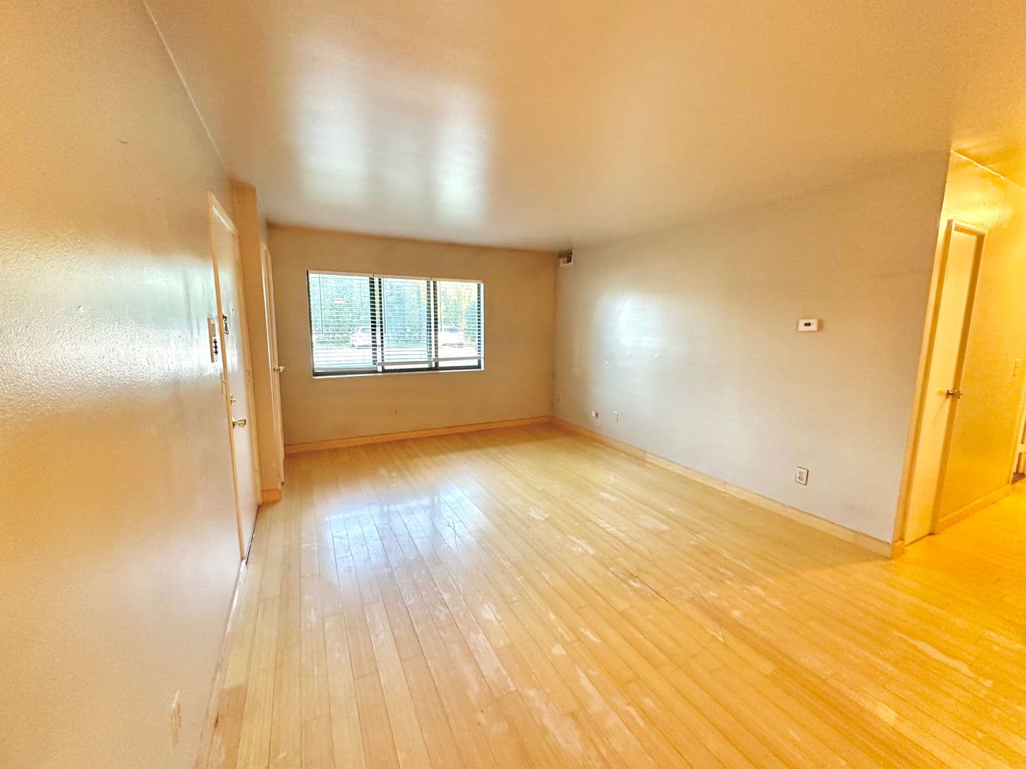 Germantown Apartment: N111 W15831-15835 Vienna Court