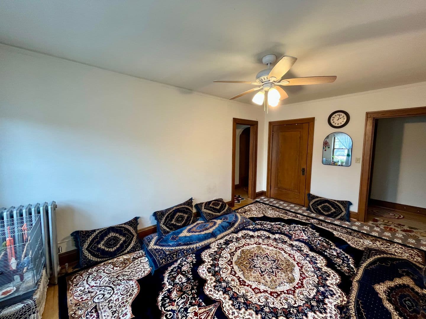 Shorewood Apartment: 4455 N Oakland Ave