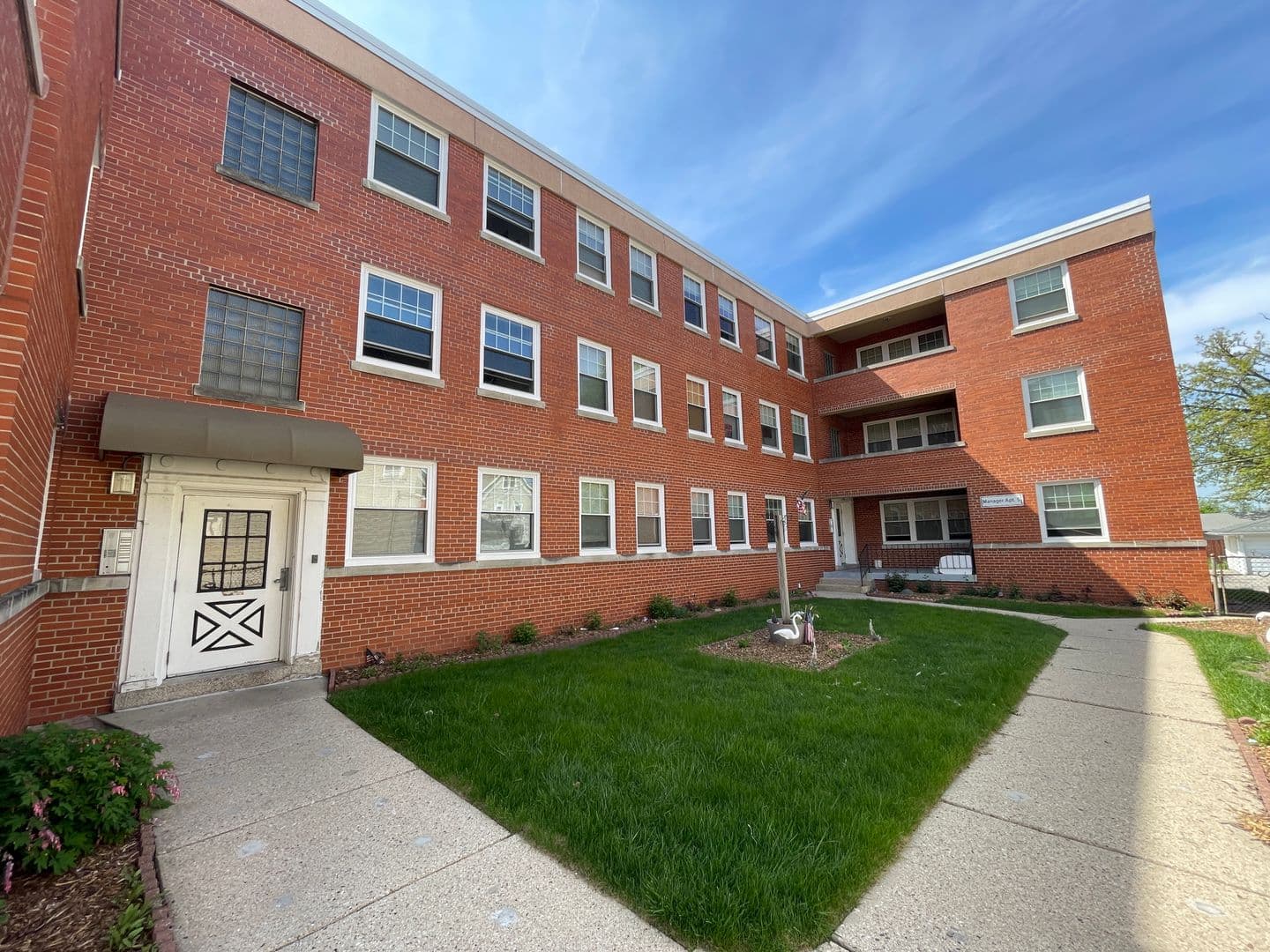 West Allis Apartment: 7726 W Becher St.