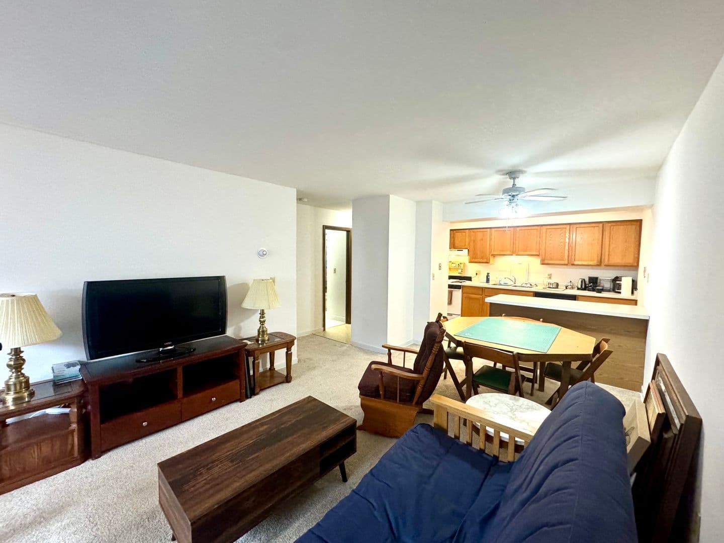 Milwaukee Apartment: 2639 N Prospect Ave