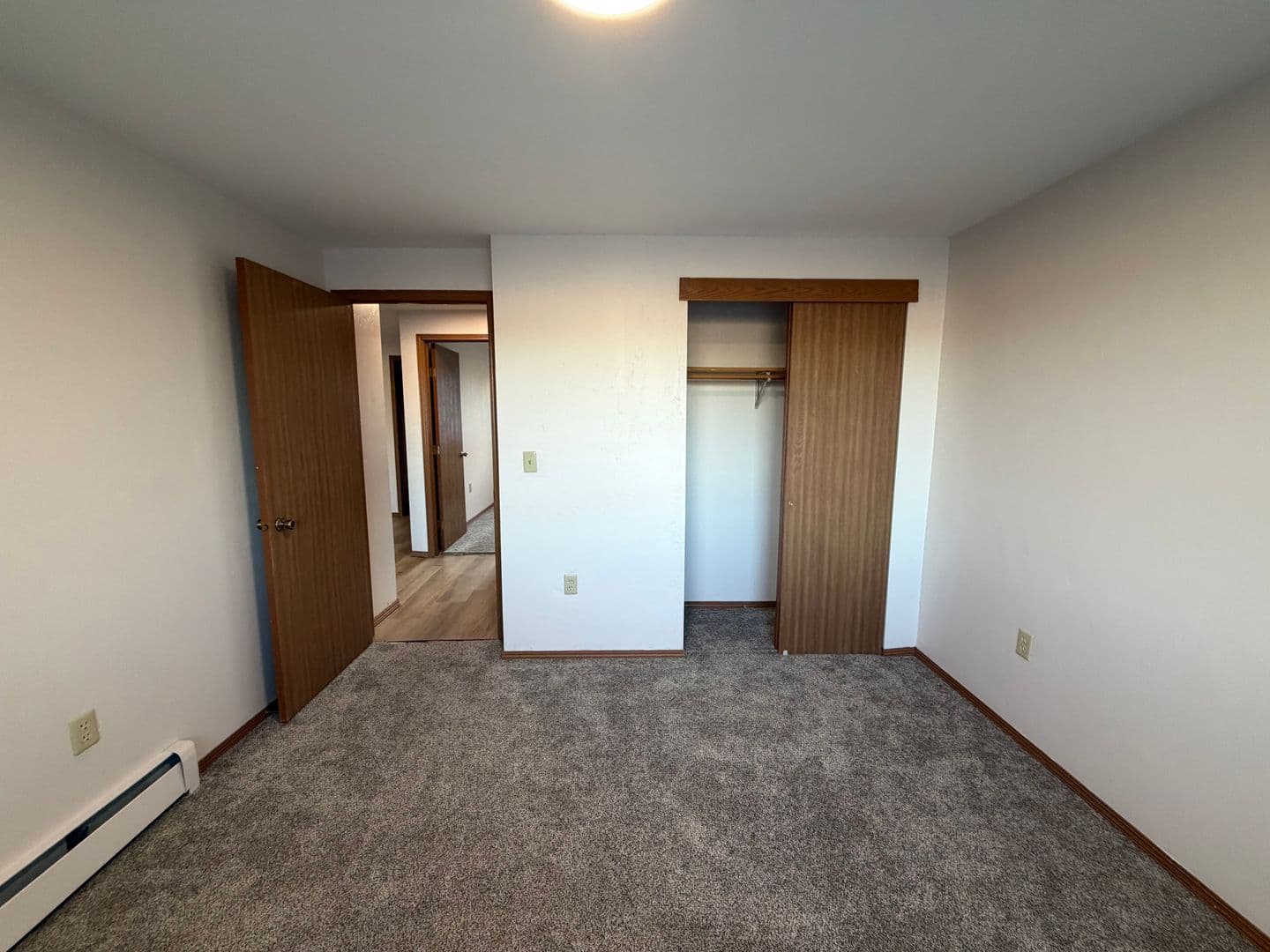 Green Bay Apartment: 2709 Humboldt Rd