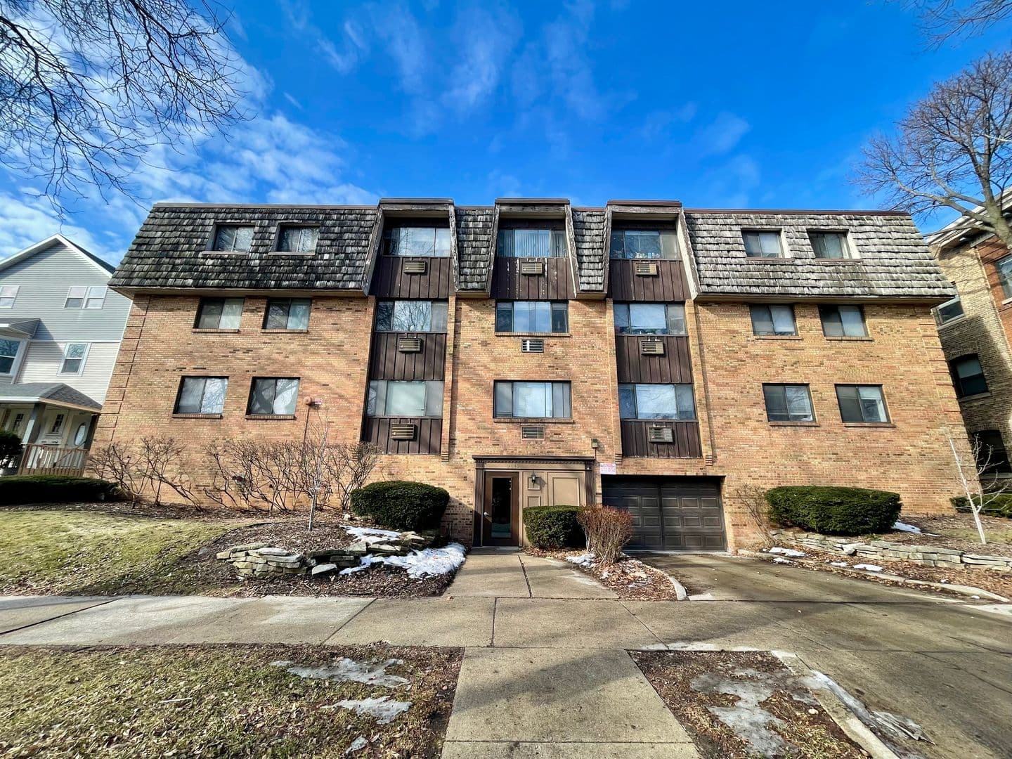 Milwaukee Apartment: 2639 N Prospect Ave