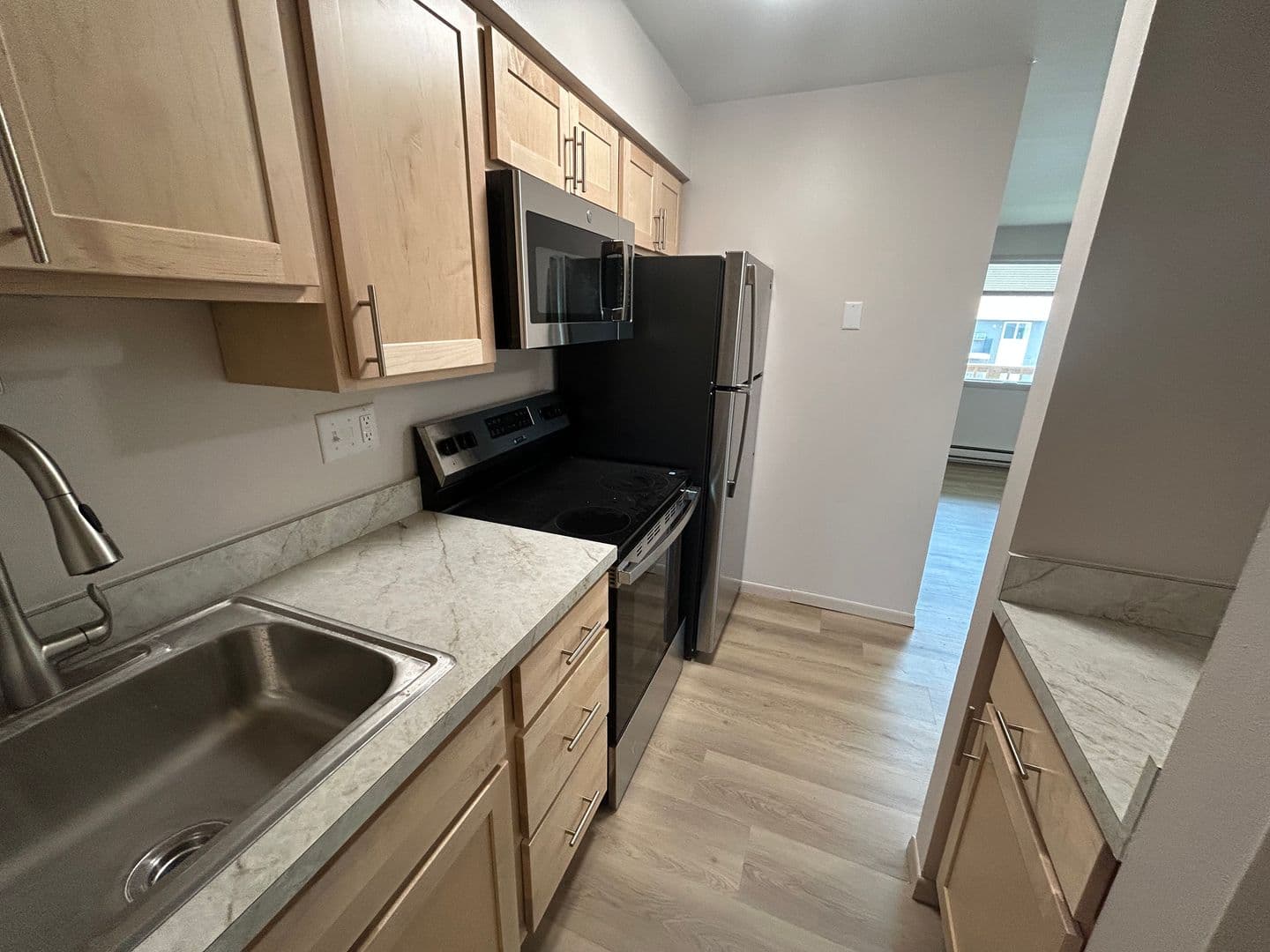 Menasha Apartment: 988 Third Street
