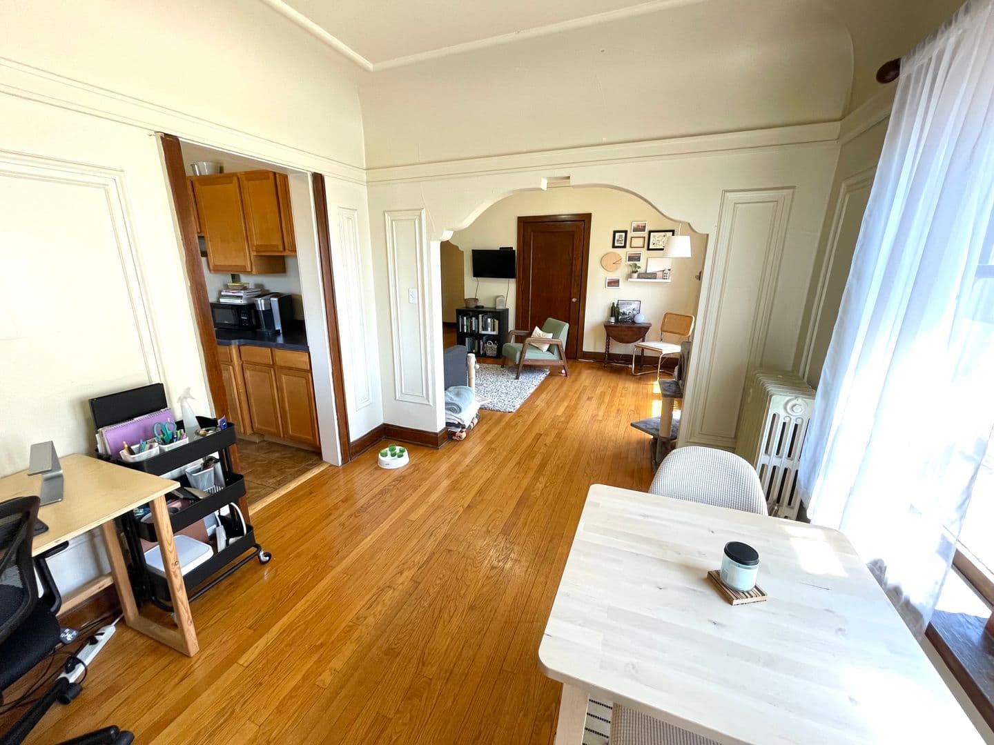 Shorewood Apartment: 3825 N Oakland Ave