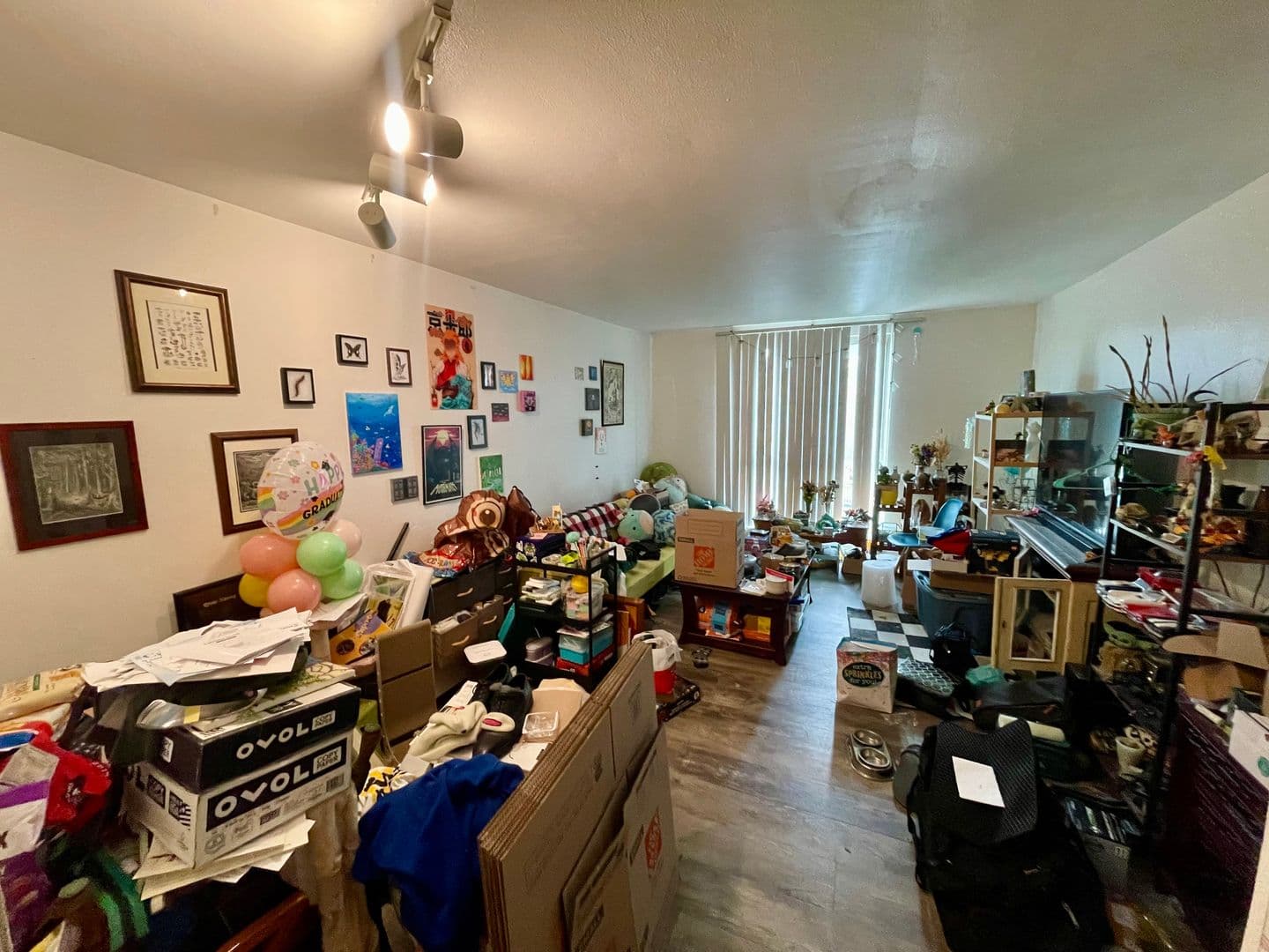 Milwaukee Apartment: 3445 N Oakland Ave