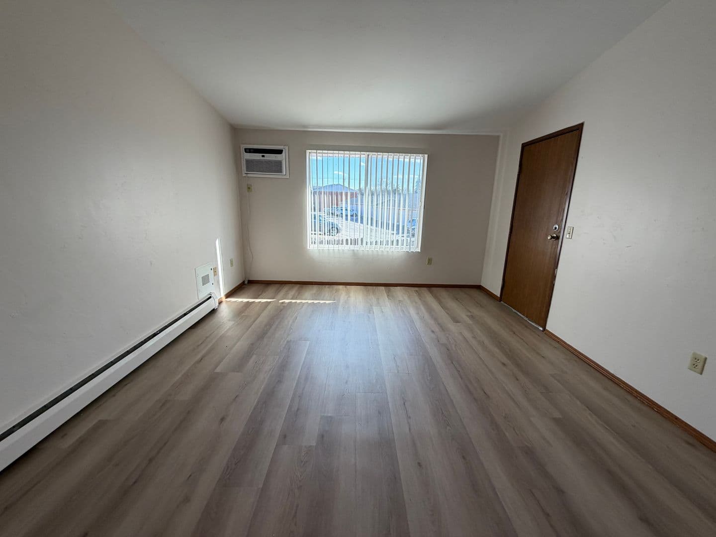 Green Bay Apartment: 2713 Humboldt Rd