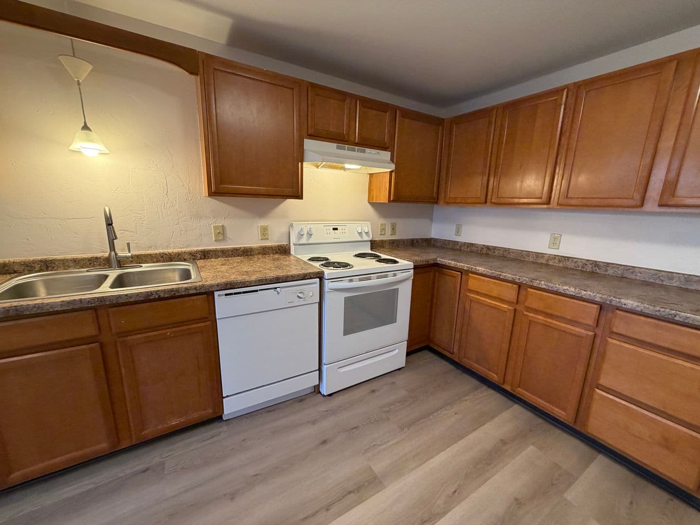 Green Bay Apartment: 2713 Humboldt Rd