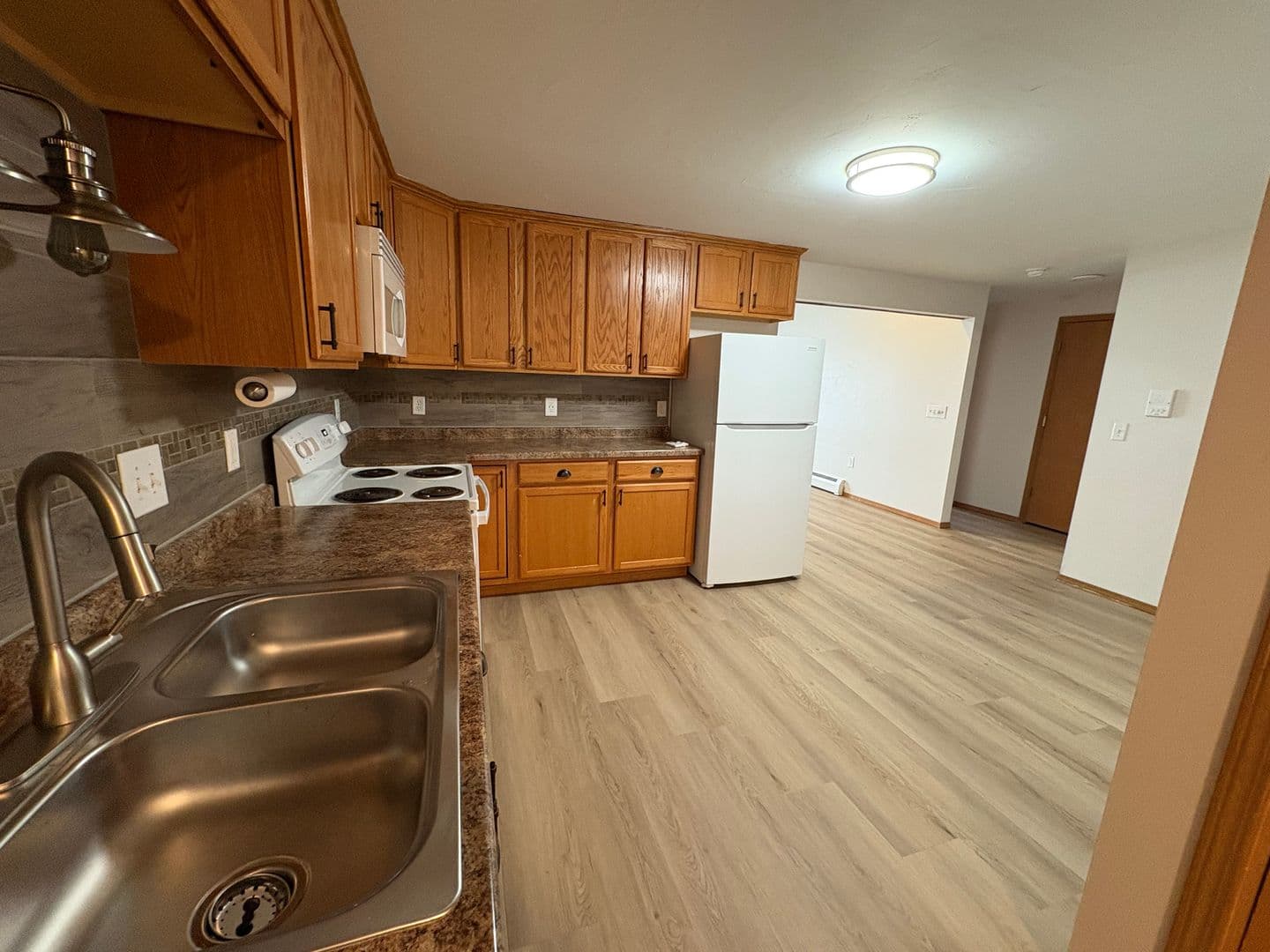 Green Bay Apartment: 2685 Humboldt Rd