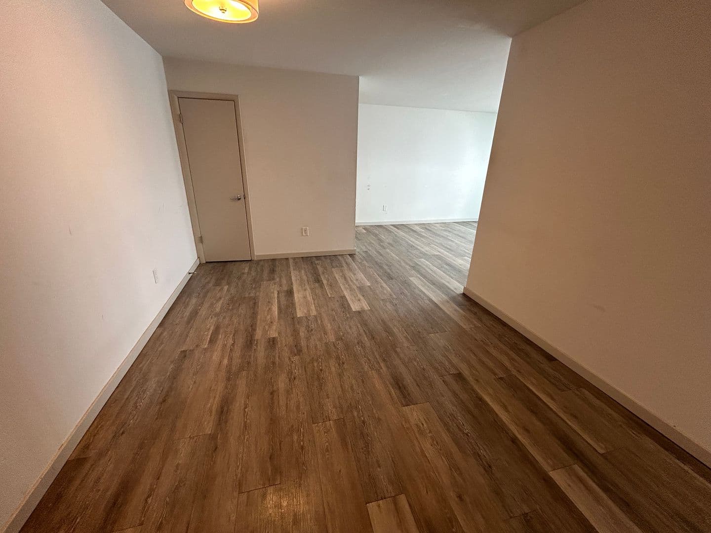 Milwaukee Apartment: 2867 S. Kinnickinnic Ave.