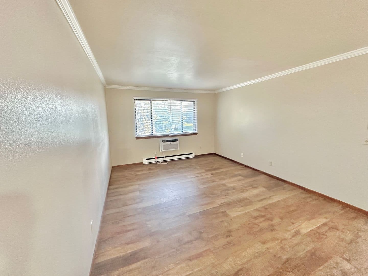 Germantown Apartment: N114W15846 Sylvan Circle