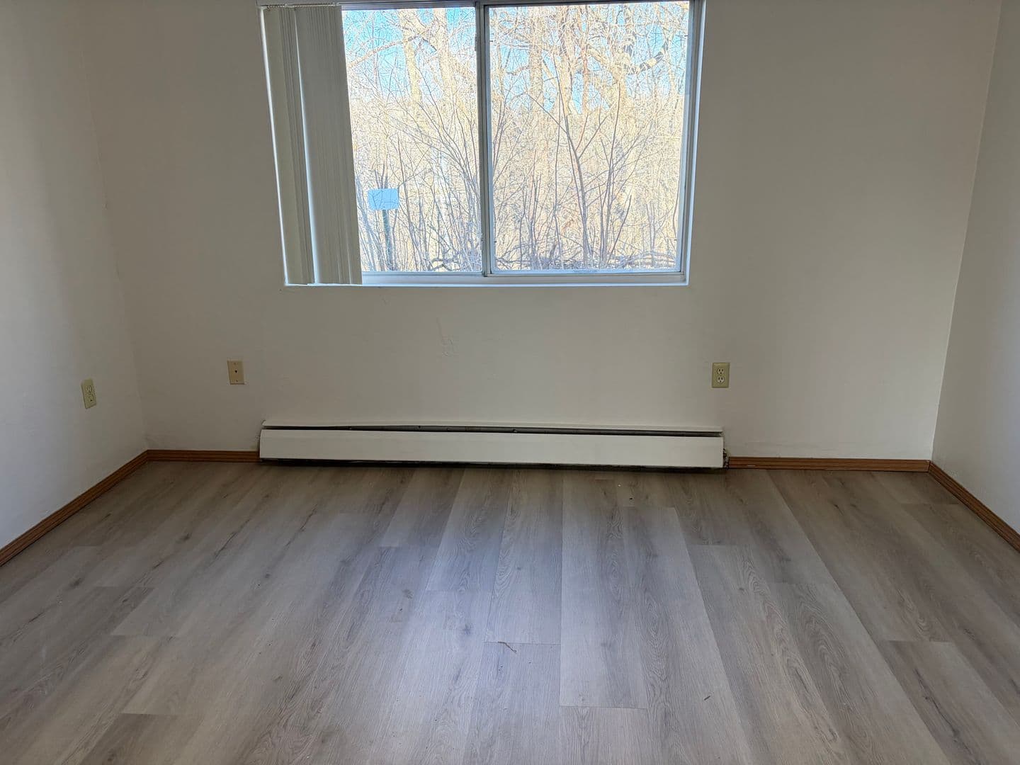 Green Bay Apartment: 2717 Humboldt Rd