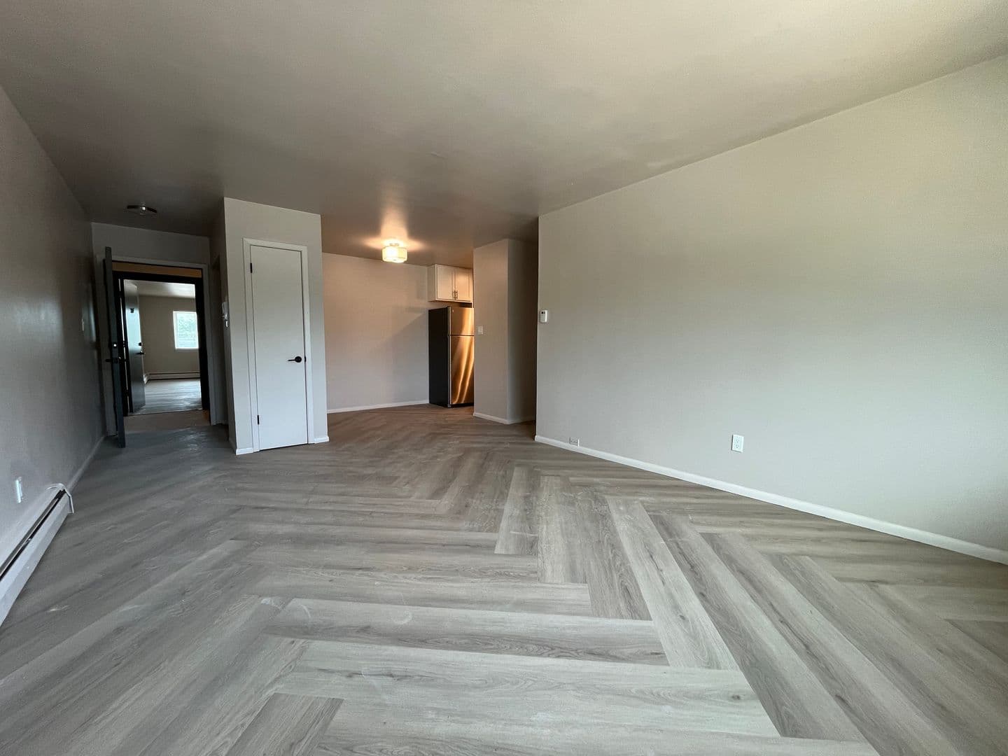 Milwaukee Apartment: 4246 S 60th St