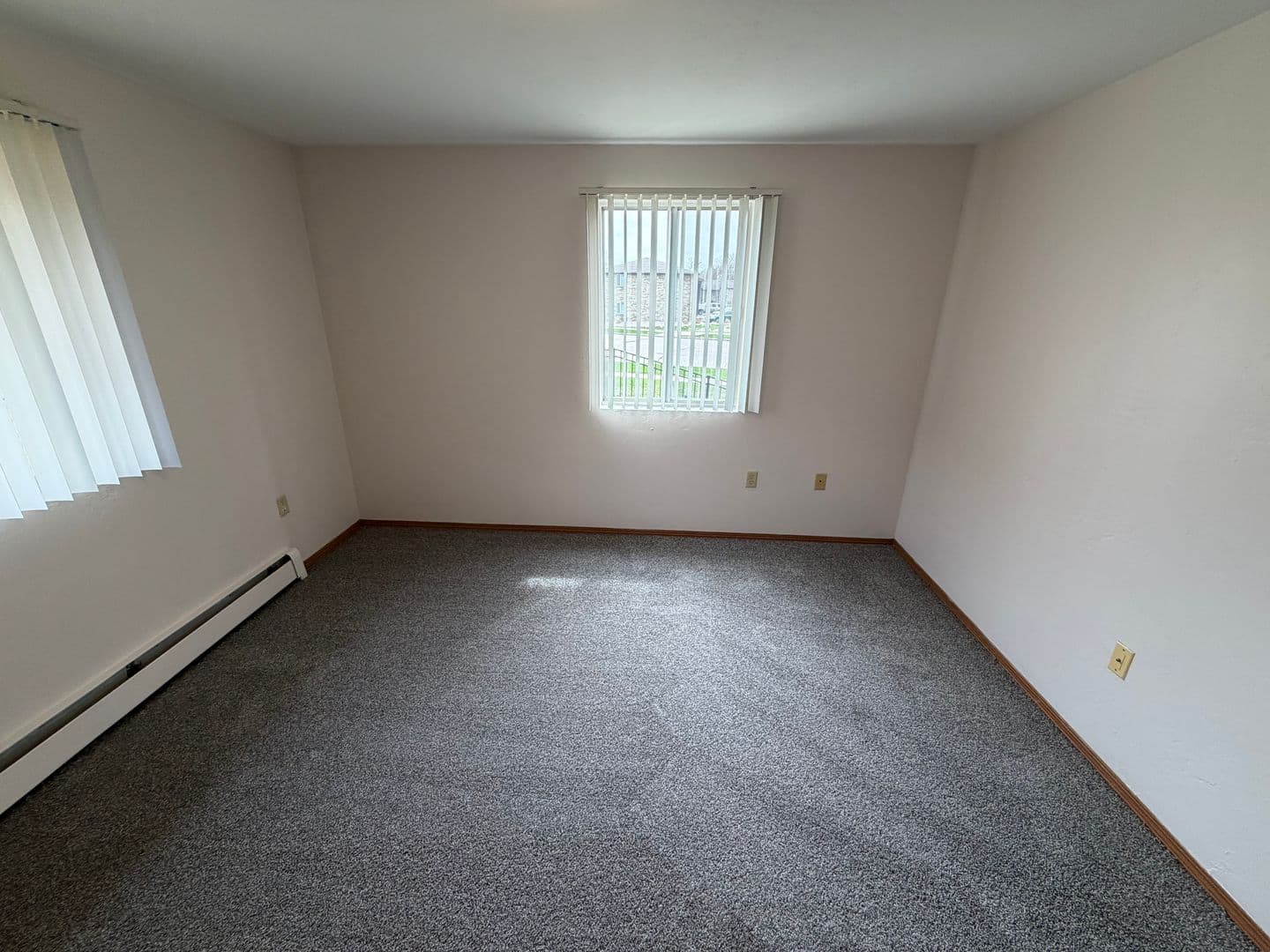 Green Bay Apartment: 2709 Humboldt Rd