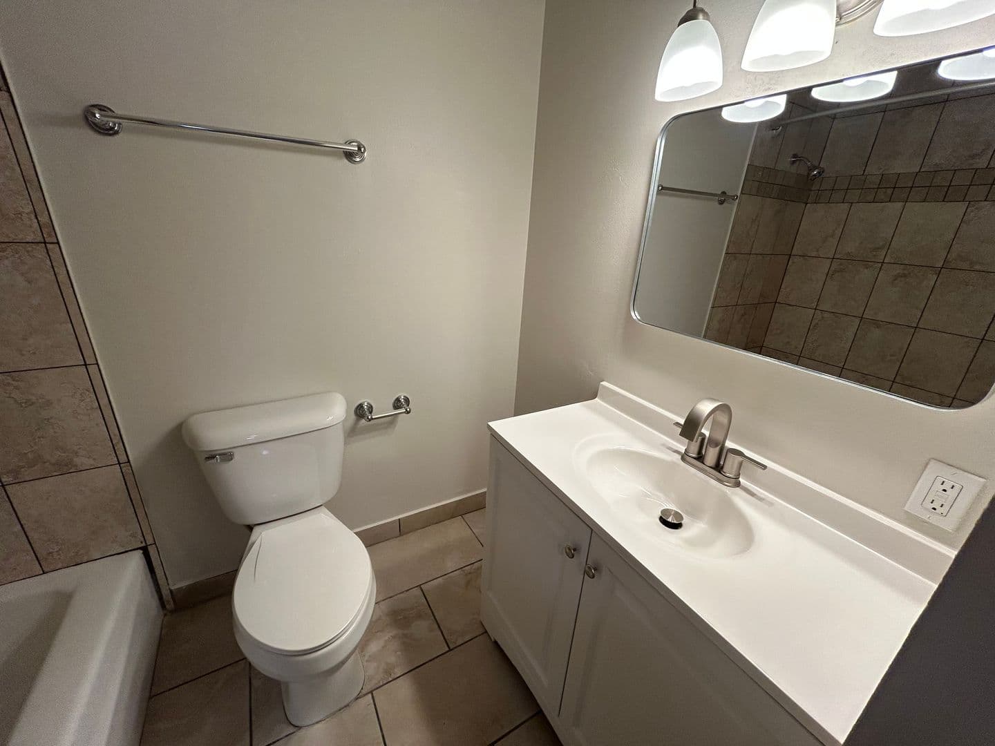West Milwaukee Apartment: 5501 W National Ave