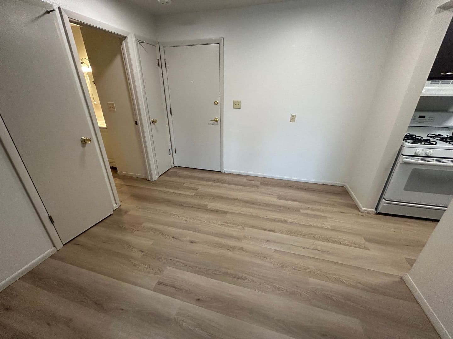 West Milwaukee Apartment: 5501 W National Ave