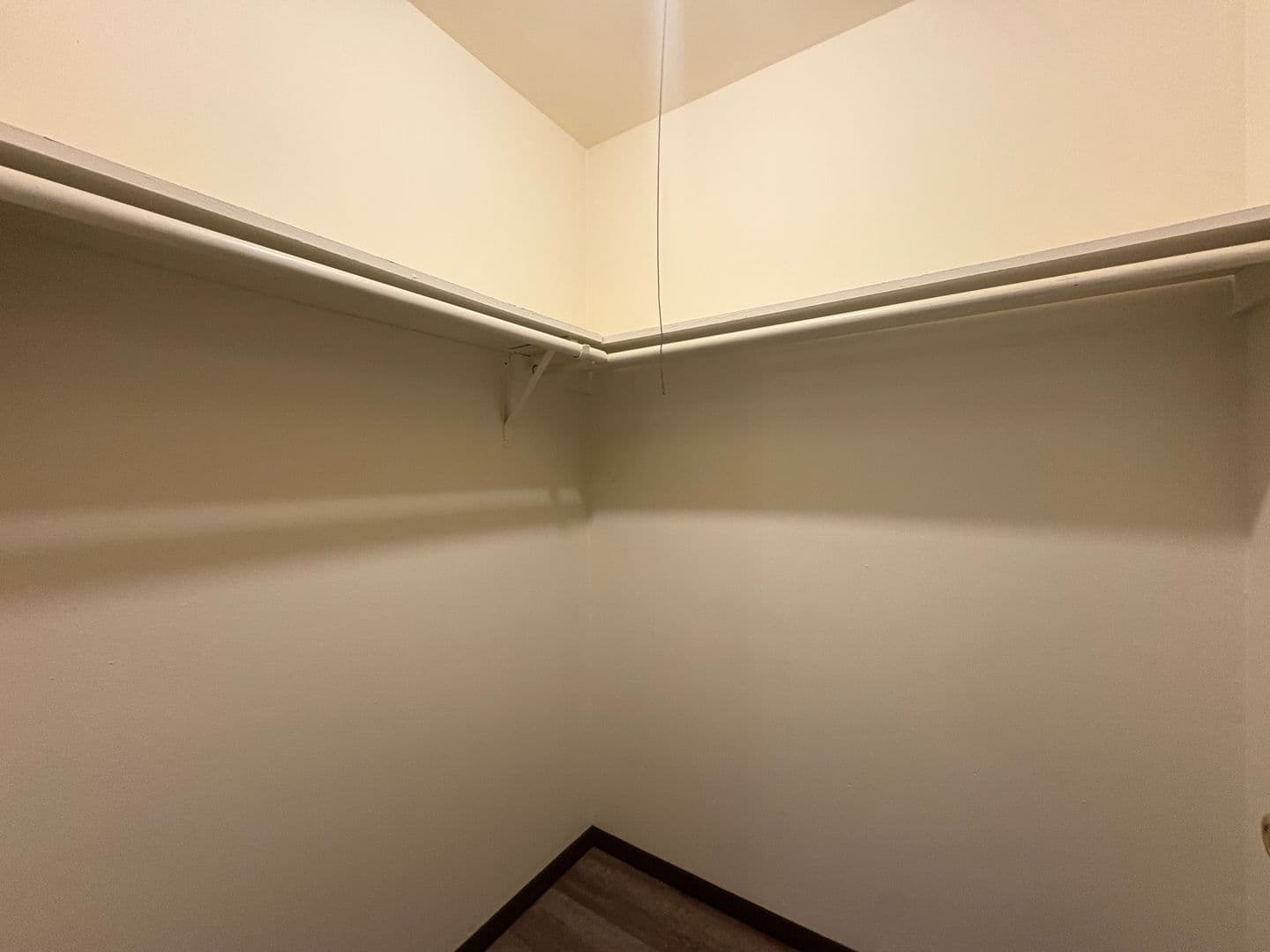 Green Bay Apartment: 1680 Shawano Ave
