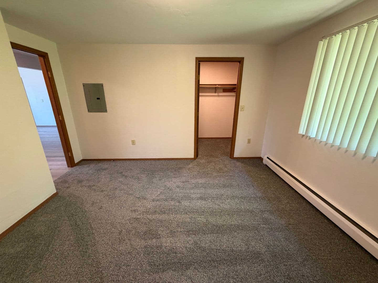 Green Bay Apartment: 2681 Humboldt Rd