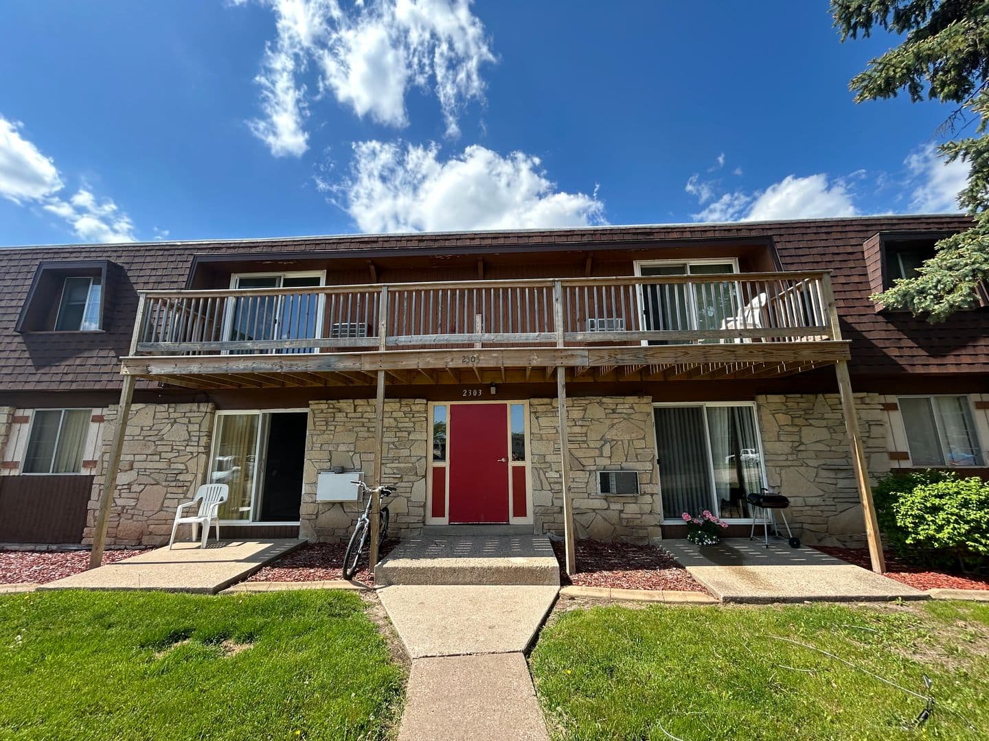 Appleton Apartment: 2303 Woodrow Court