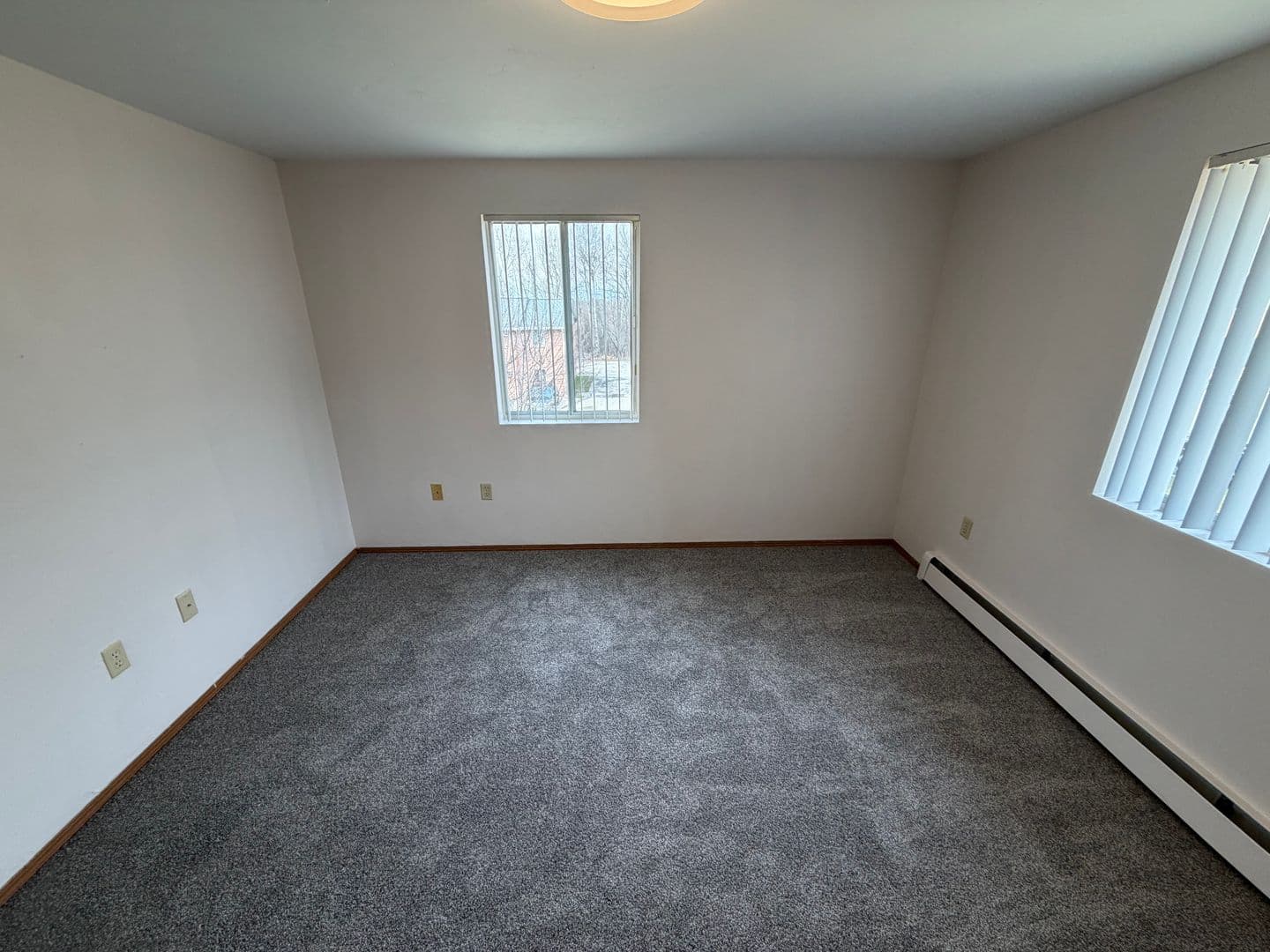 Green Bay Apartment: 2709 Humboldt Rd
