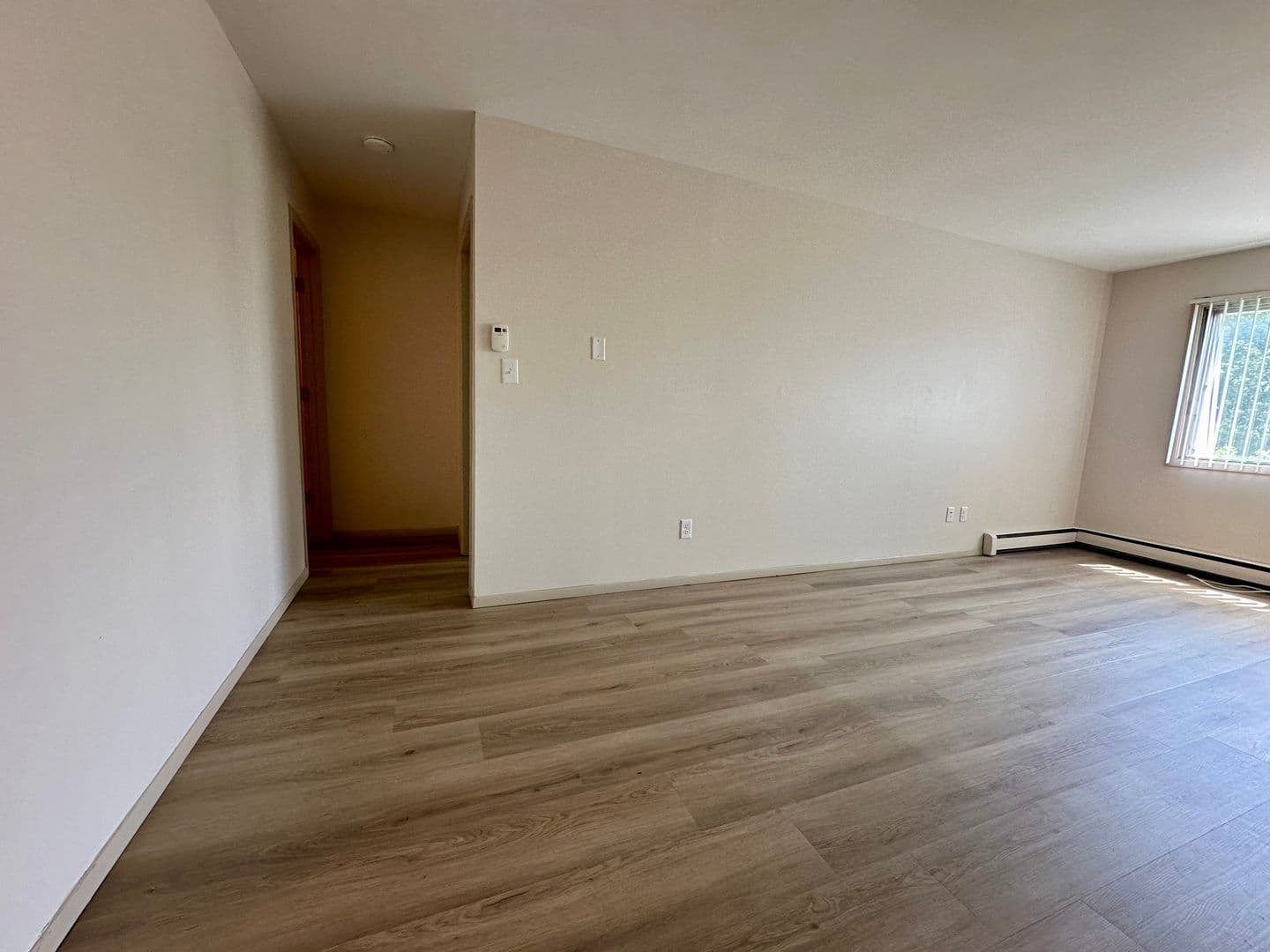 Green Bay Apartment: 1686 Shawano Ave