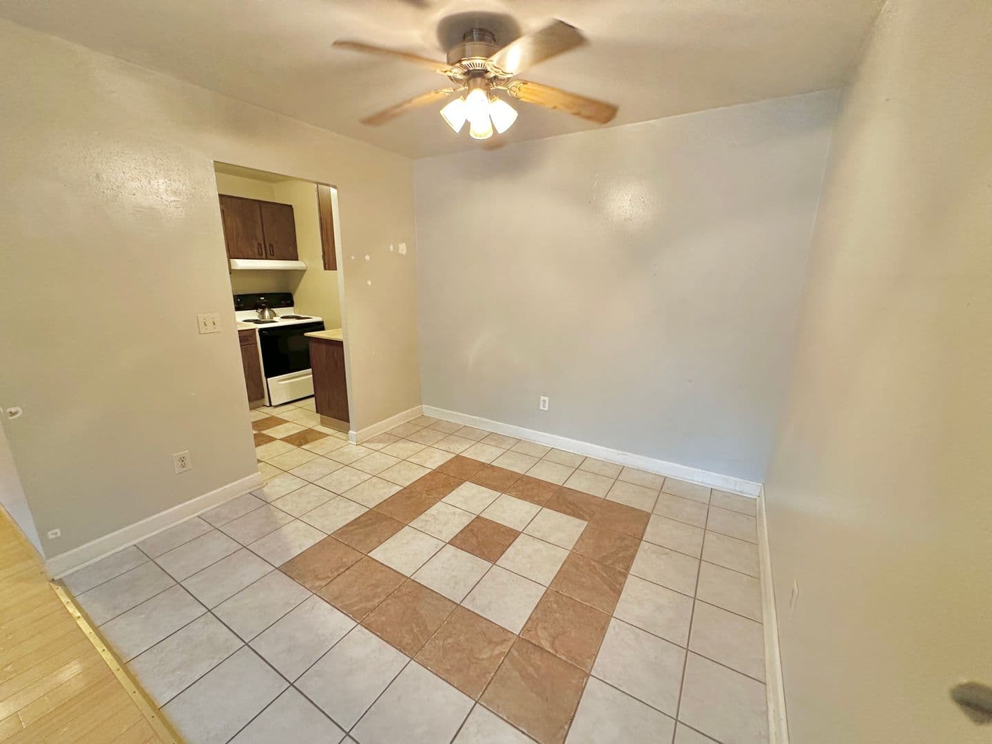 Germantown Apartment: N111 W15831-15835 Vienna Court