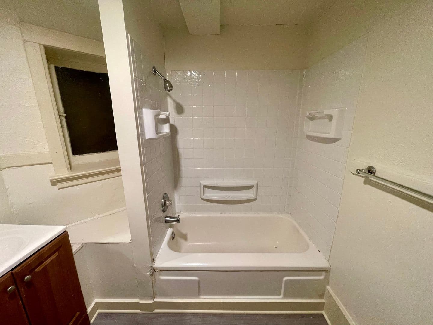 Milwaukee Apartment: 2320 E Belleview Pl.