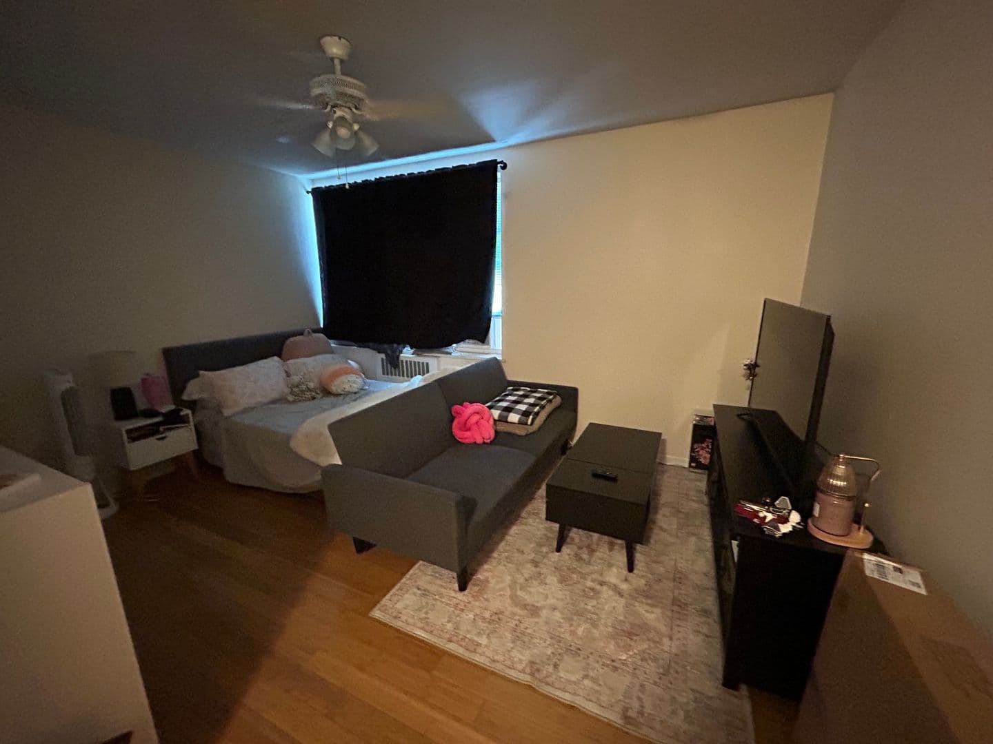 Milwaukee Apartment: 1819 N. Cambridge Ave.