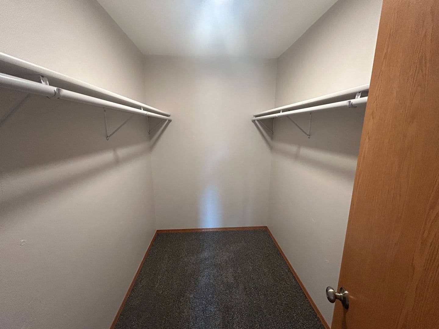 Menasha Apartment: 992 Third Street