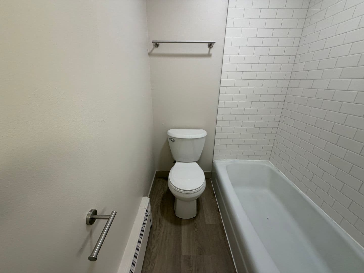 Green Bay Apartment: 1686 Shawano Ave