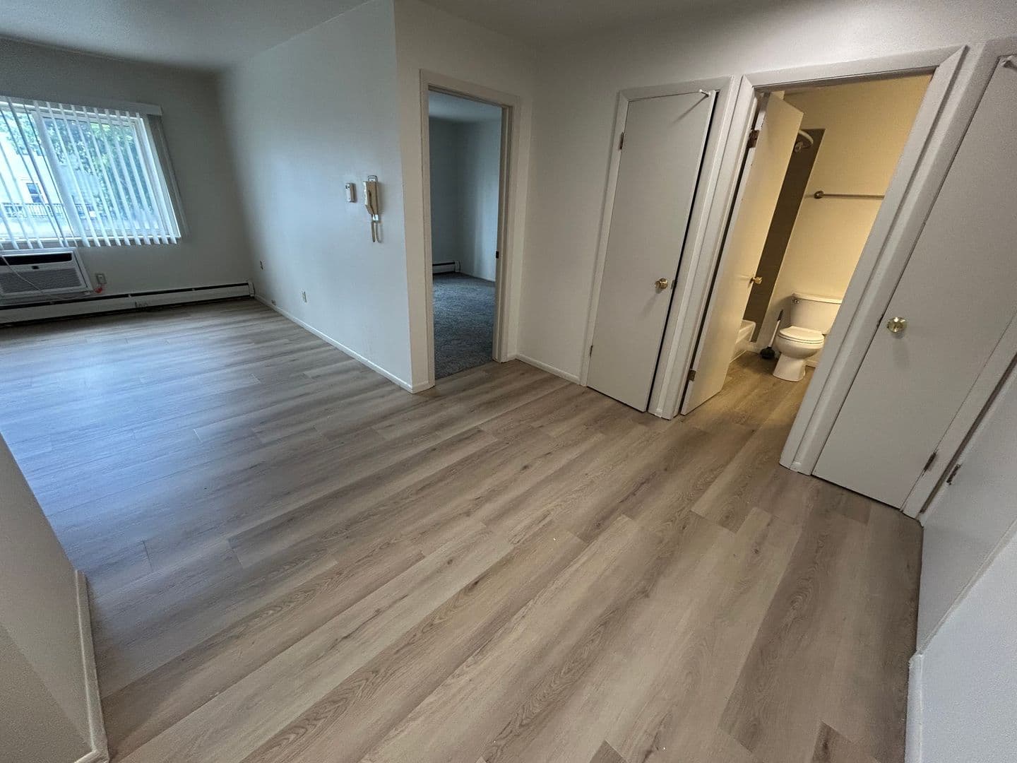 West Milwaukee Apartment: 5501 W National Ave