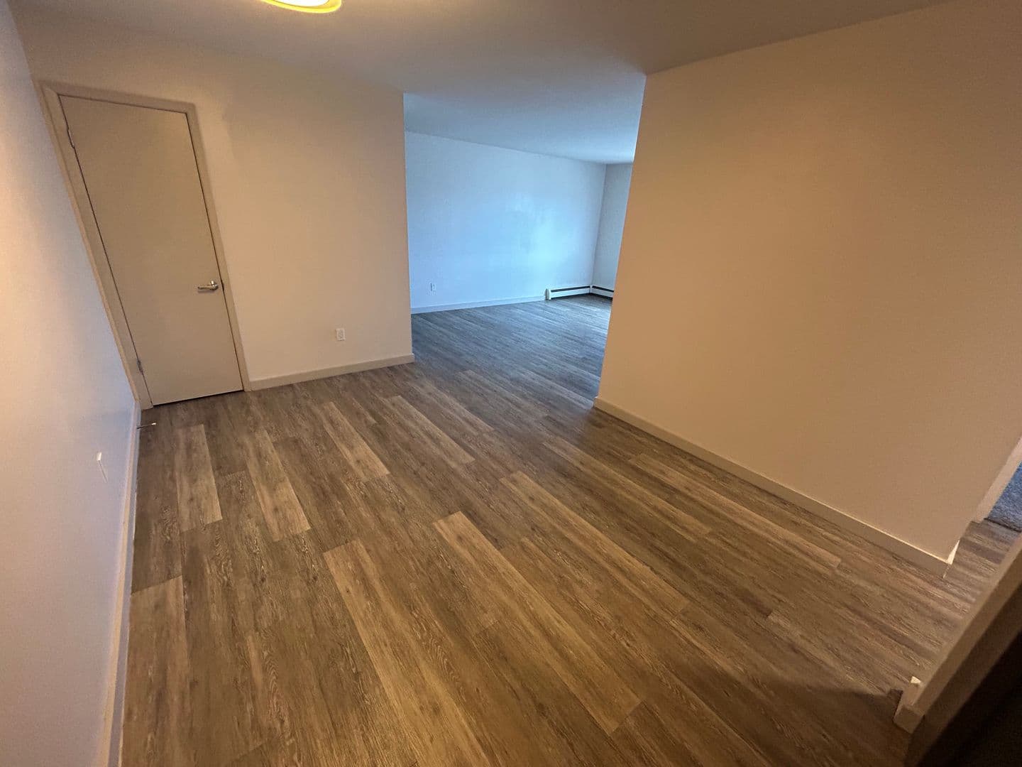 Milwaukee Apartment: 2867 S. Kinnickinnic Ave.