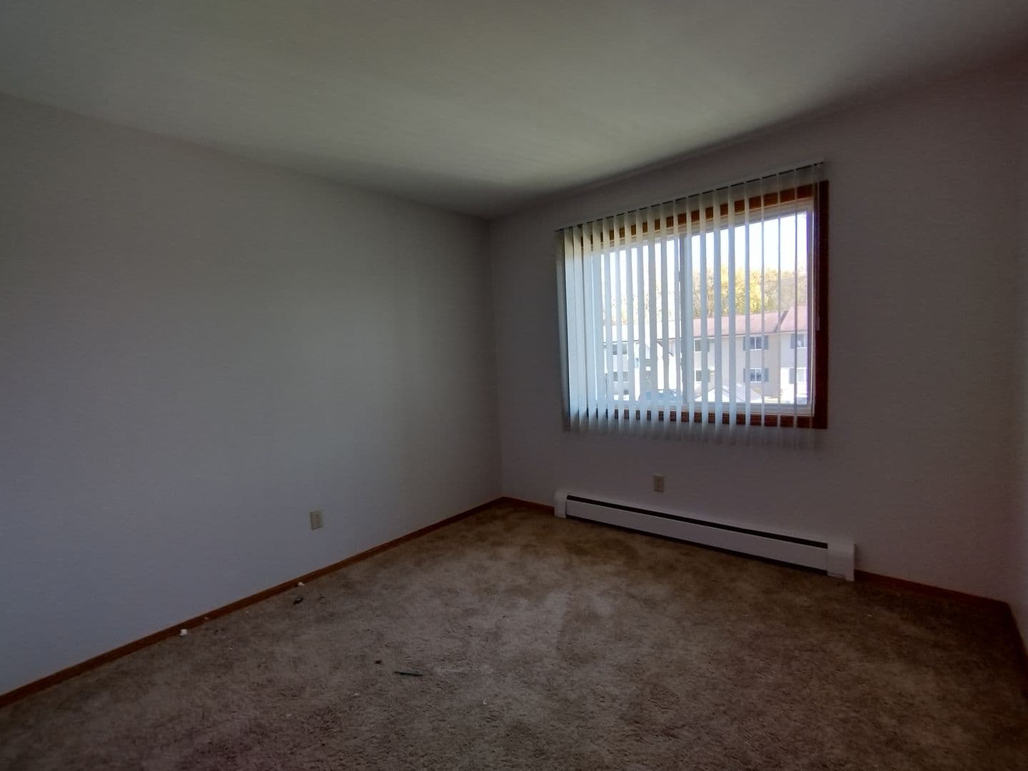 Menasha Apartment: 992 Third Street