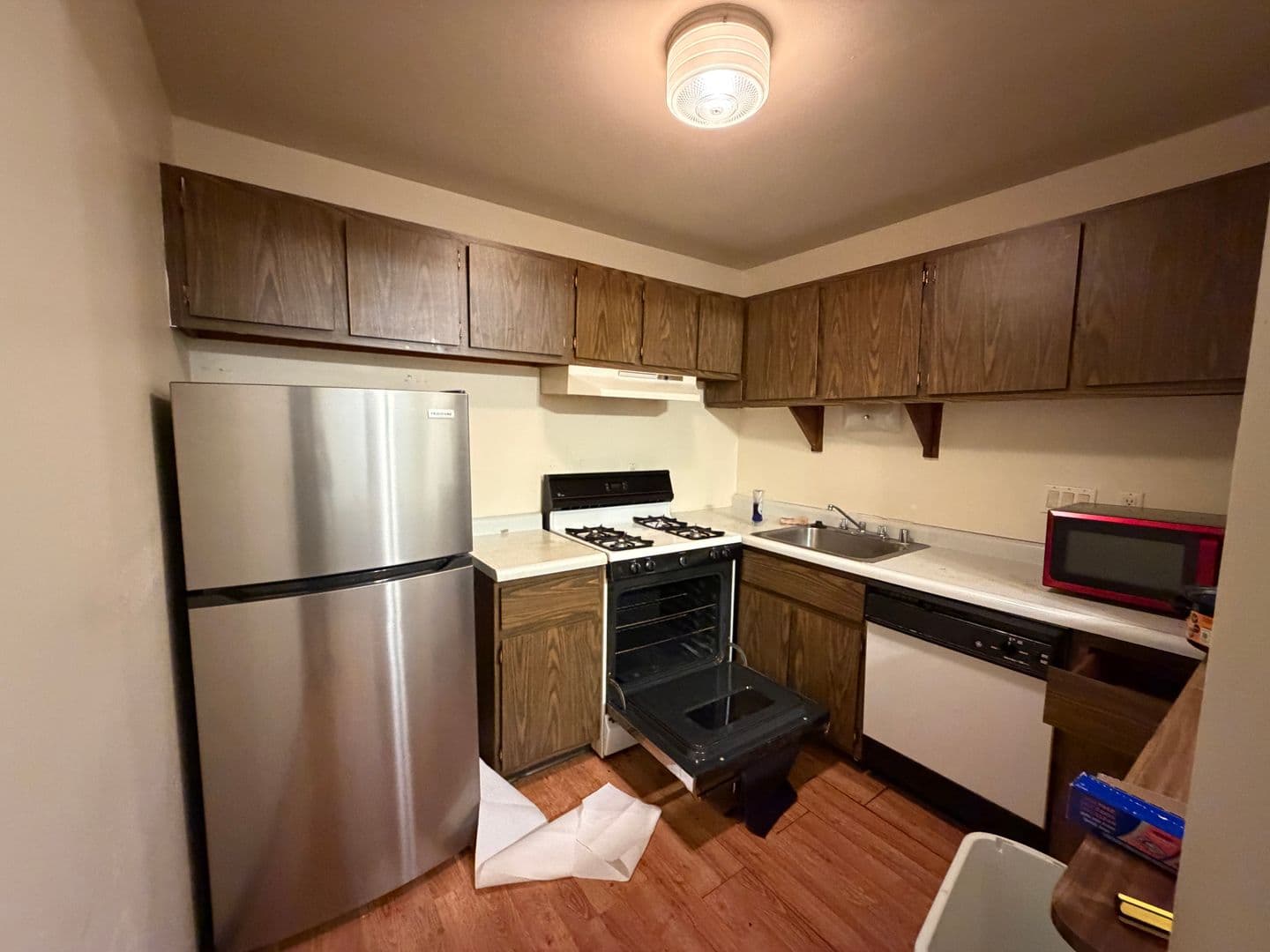 Green Bay Apartment: 1688 Shawano Ave