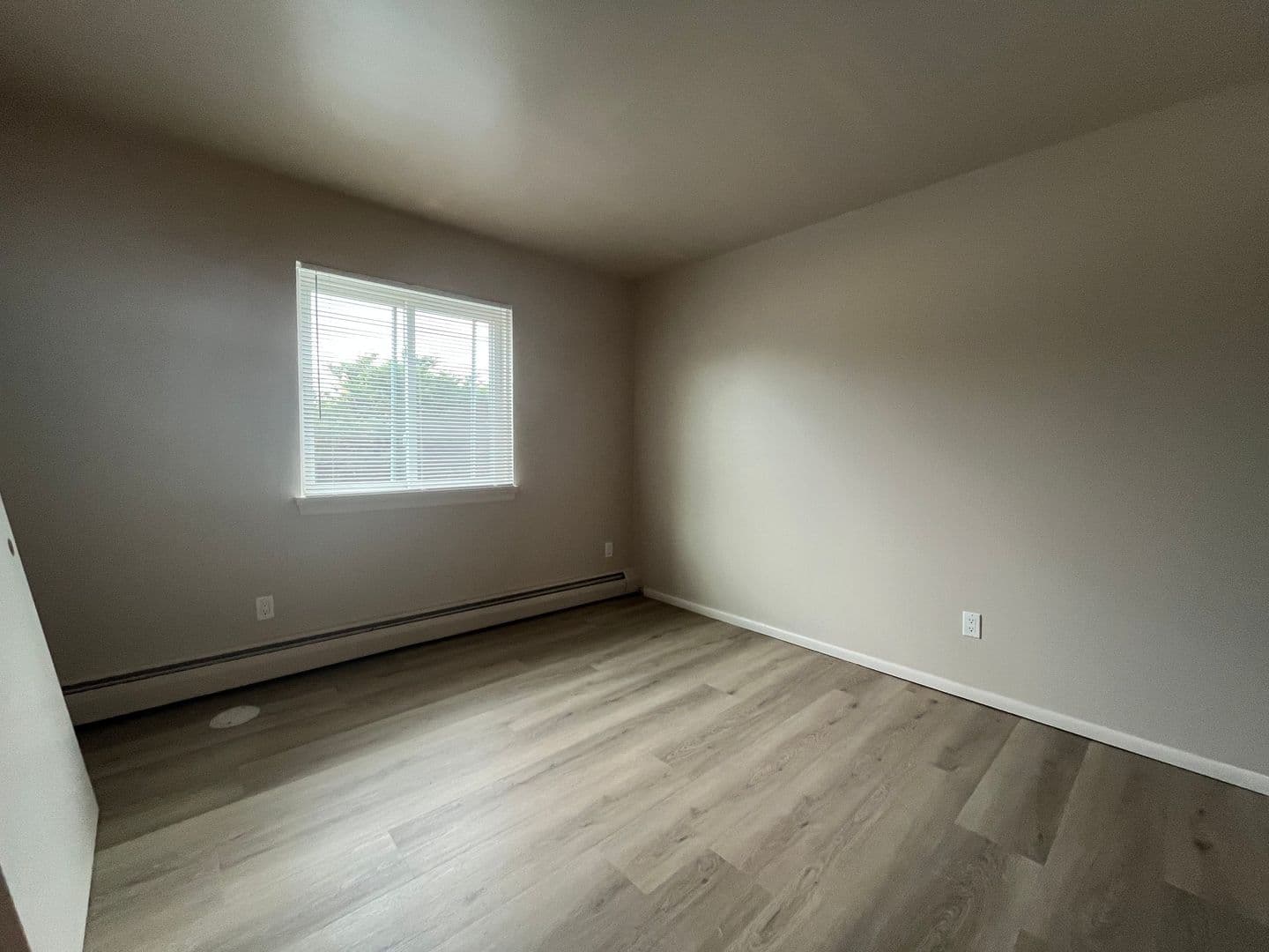 Milwaukee Apartment: 4246 S 60th St