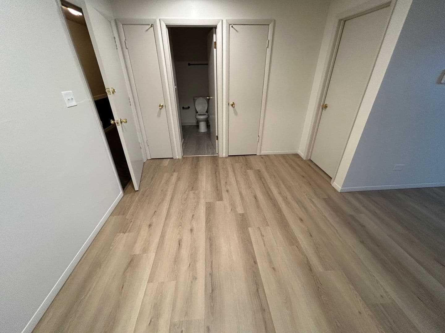 West Milwaukee Apartment: 5501 W National Ave
