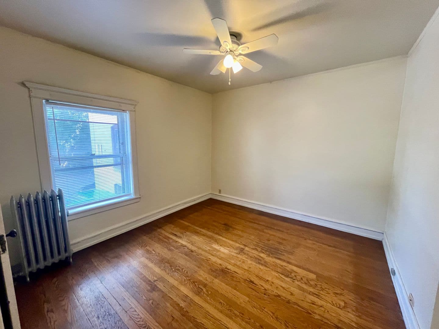 Milwaukee Apartment: 2507-2515 N Stowell