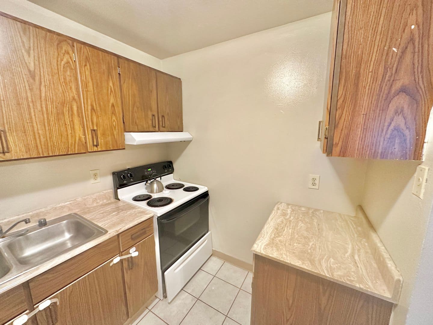 Germantown Apartment: N111 W15831-15835 Vienna Court