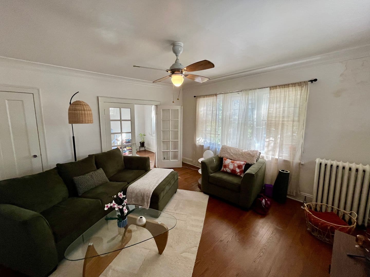 Shorewood Apartment: 1800 E Kenmore Pl.