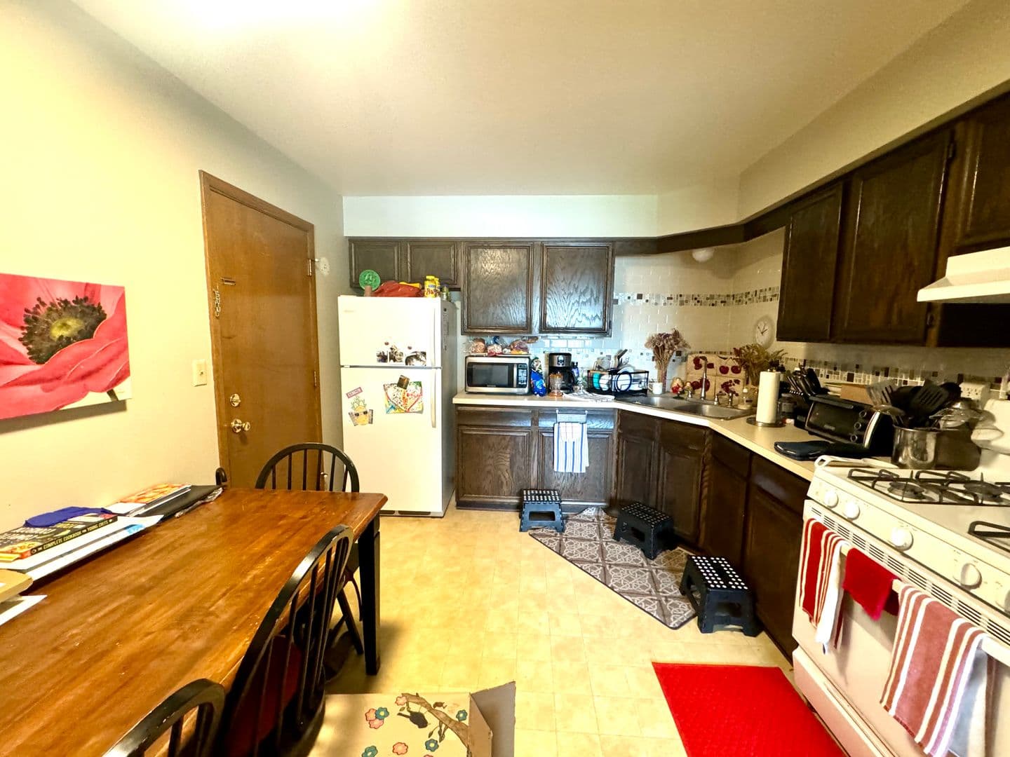 Germantown Apartment: W155N11352 Sylvan Circle