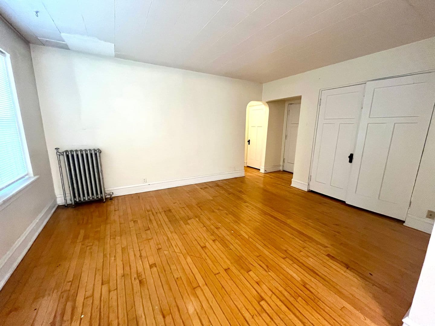 Shorewood Apartment: 1716 E Newton Ave