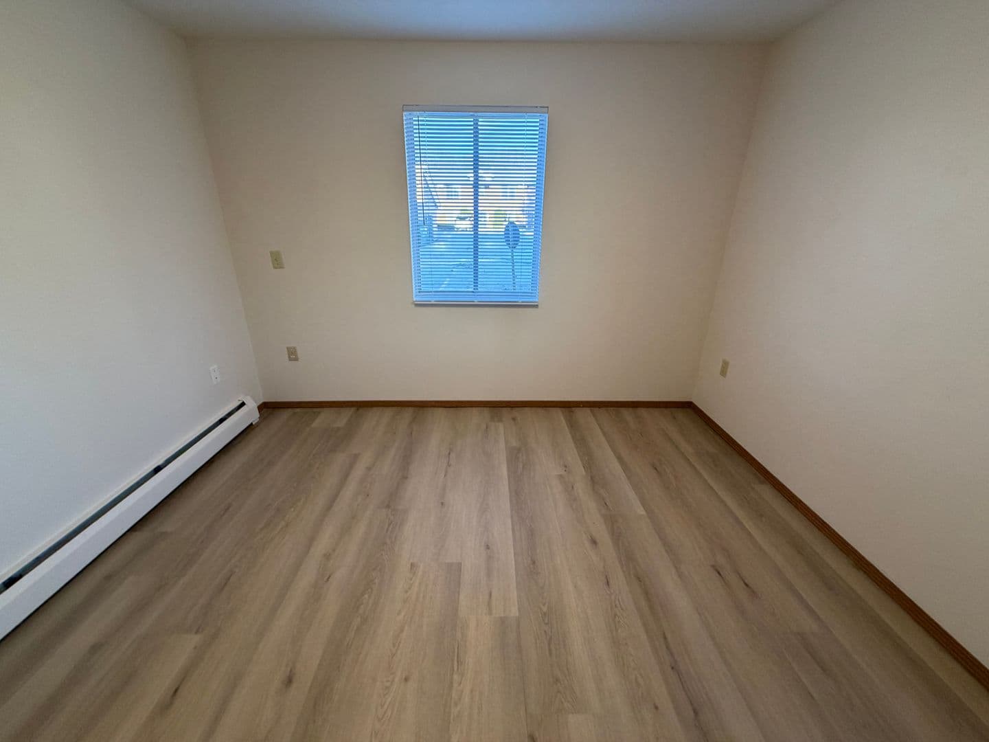 Green Bay Apartment: 2717 Humboldt Rd