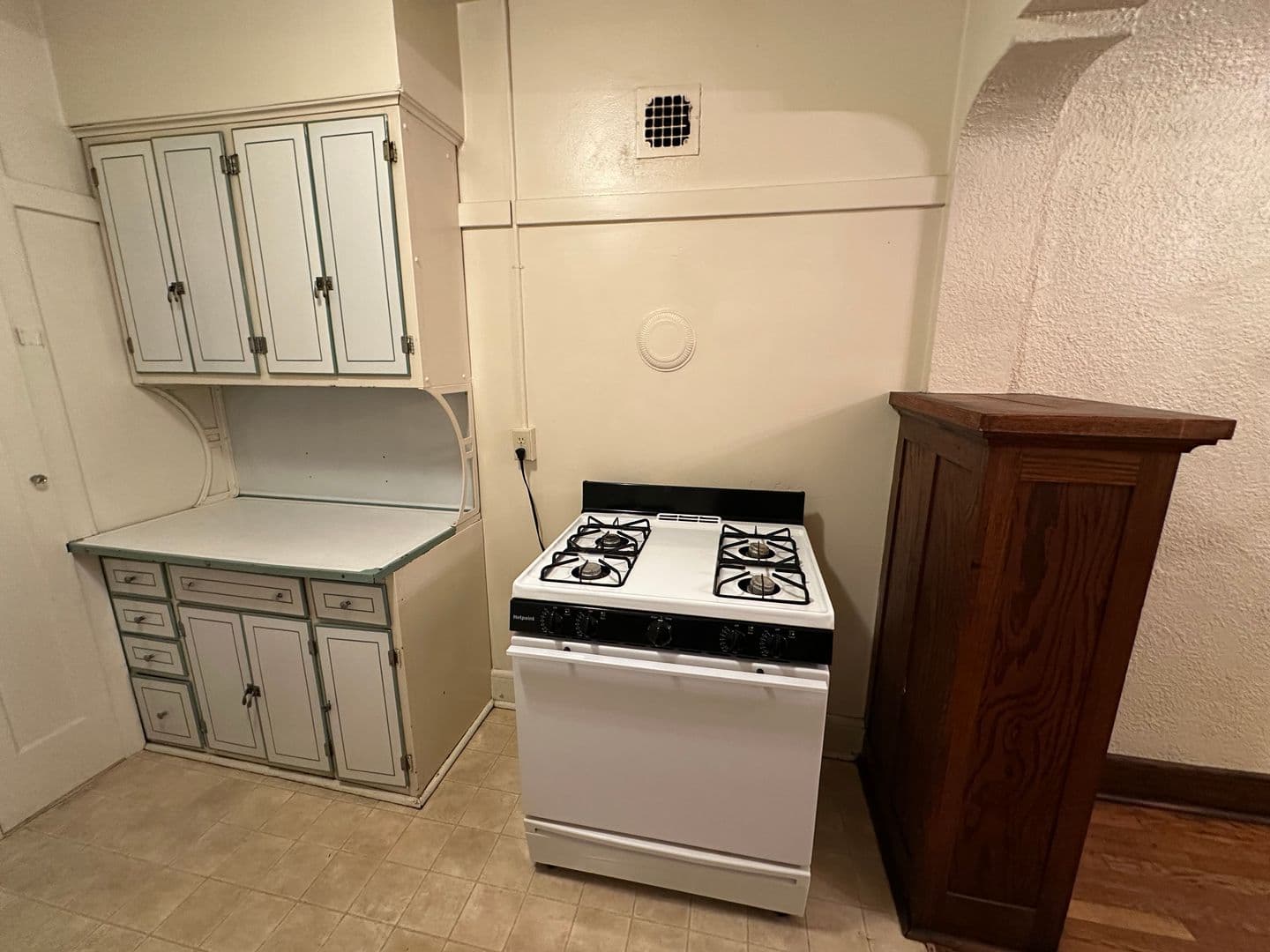 Shorewood Apartment: 1428 E Capitol Drive