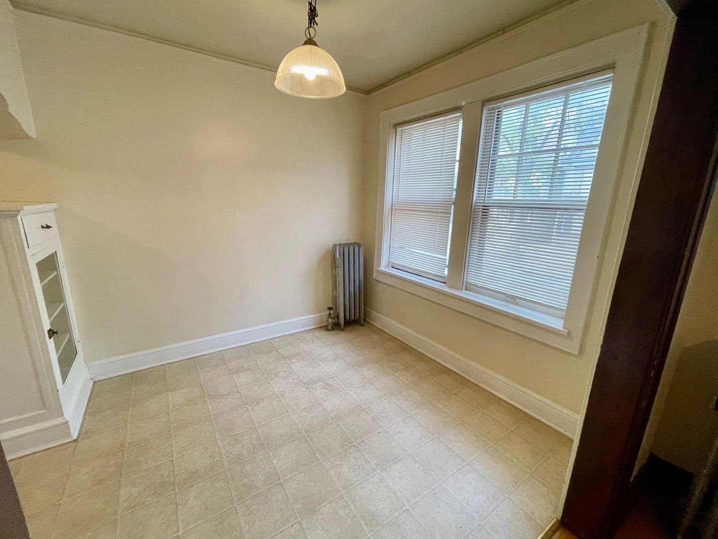 Milwaukee Apartment: 1805 E Park Pl.