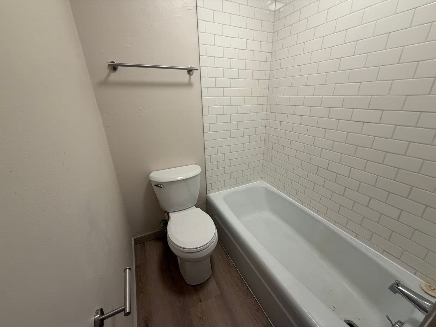 Green Bay Apartment: 1680 Shawano Ave