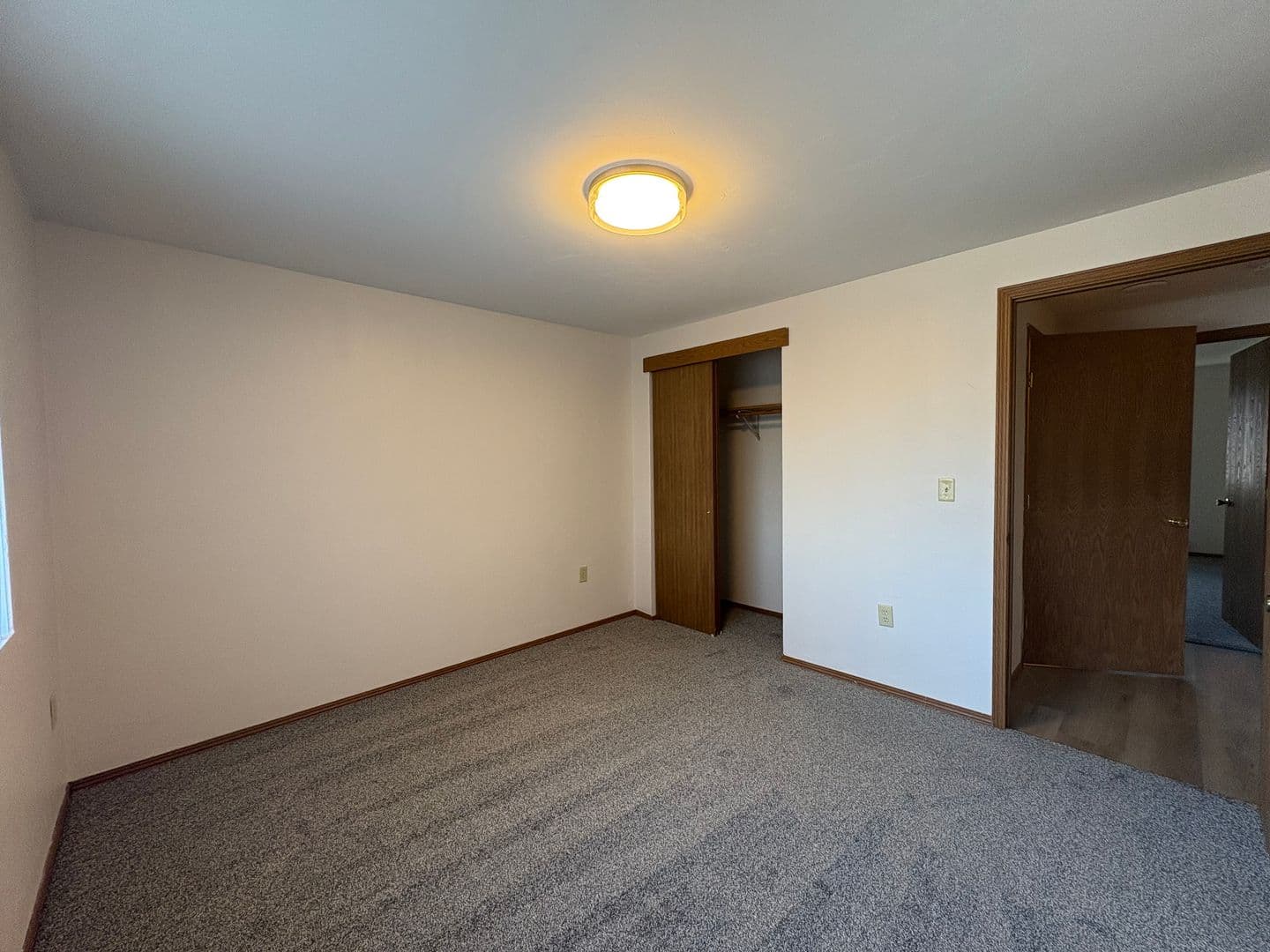 Green Bay Apartment: 2685 Humboldt Rd