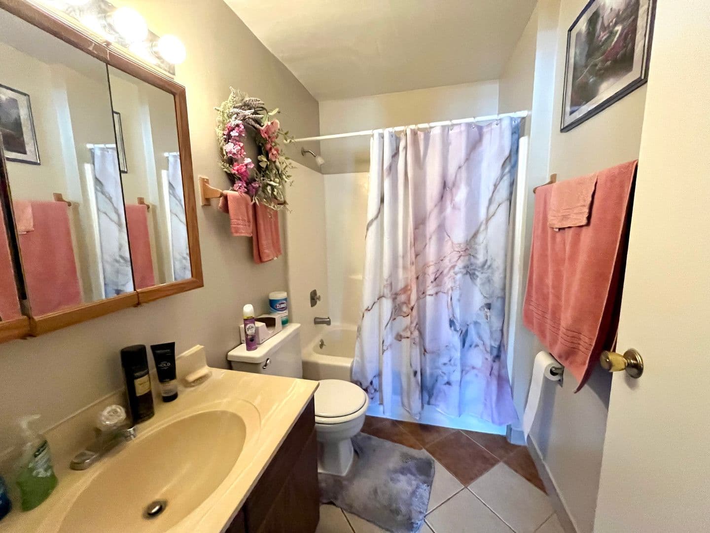 Germantown Apartment: N111 W15651-15655 Vienna Court